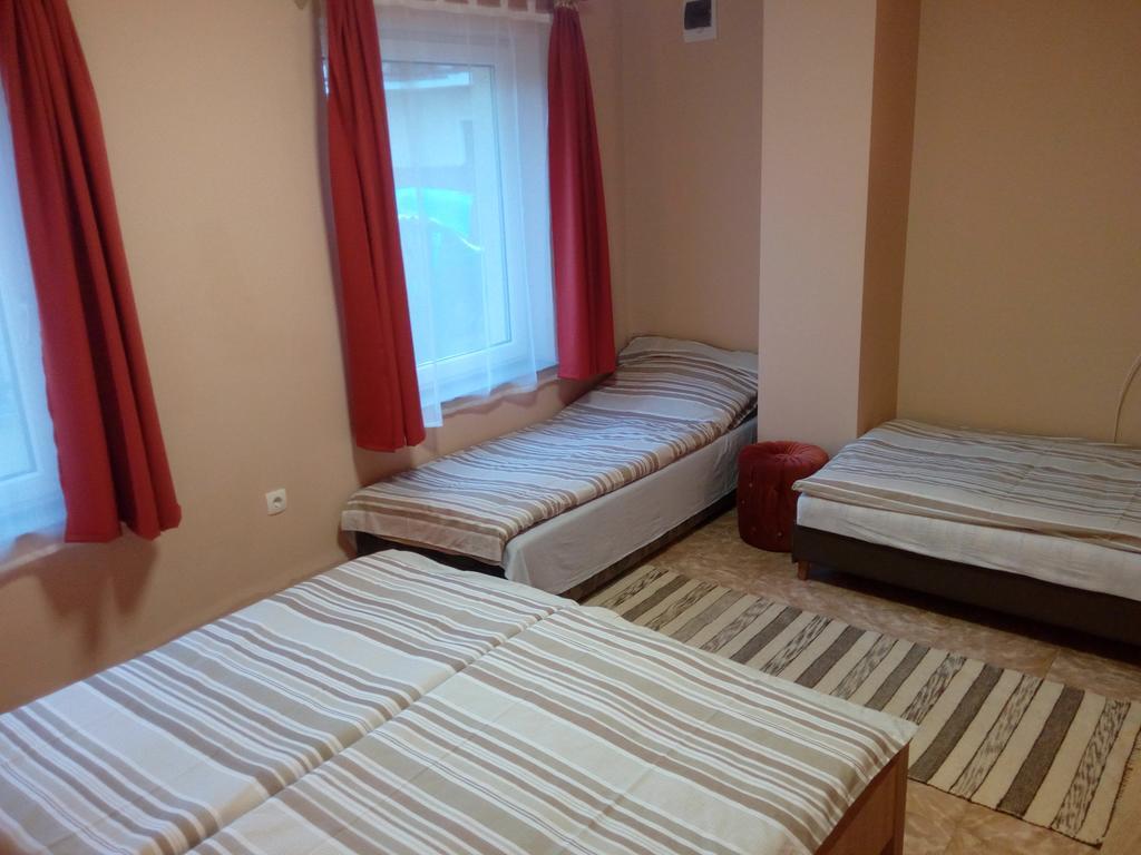 Éva vendégház Guesthouse Hajdúszoboszló Exteriér fotografie