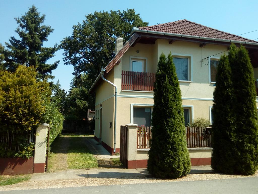 Éva vendégház Guesthouse Hajdúszoboszló Exteriér fotografie